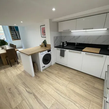 Charming Spacious Duplex Vieux Nice, 6 People * Nizza