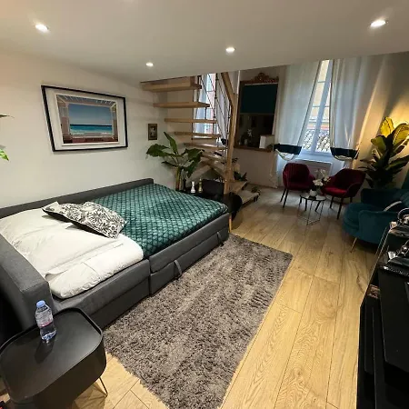 Apartment Charming Spacious Duplex Vieux Nice, 6 People