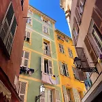 아파트 Charming Spacious Duplex Vieux Nice, 6 People
