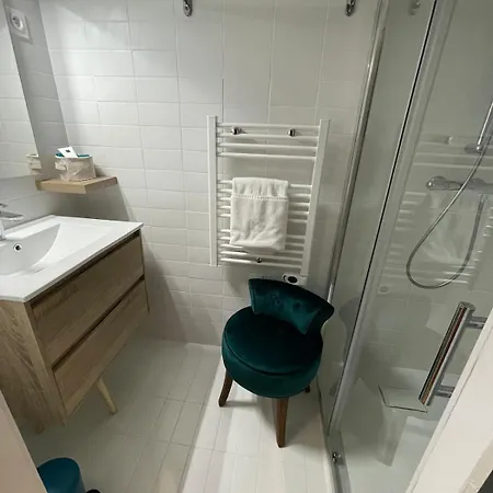 Charming Spacious Duplex Vieux Nice, 6 People