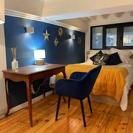 Charming Spacious Duplex Vieux Nice, 6 People Apartmán
