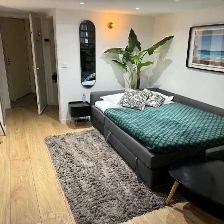 Charming Spacious Duplex Vieux Nice, 6 People