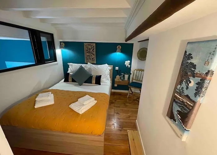 Charming Spacious Duplex Vieux Nice, 6 People