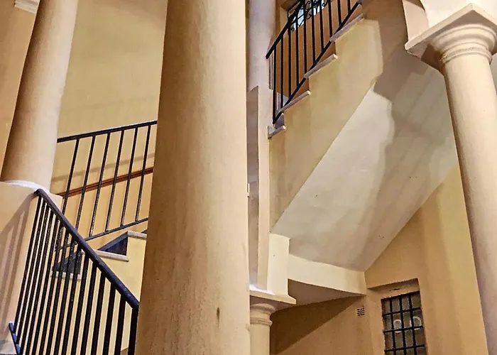 Charming Spacious Duplex Vieux Nice, 6 People Apartamento