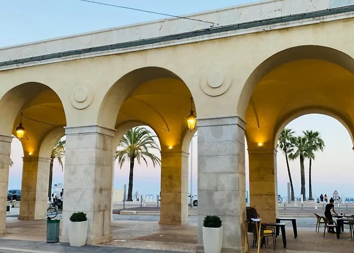 Charming Spacious Duplex Vieux Nice, 6 People *