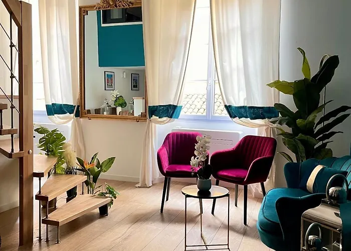 Apartament Charming Spacious Duplex Vieux Nice, 6 People Nicea